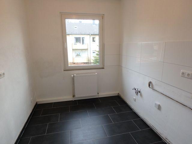 Modernisierte 2 Raum Wohnung in ruhiger&grüner Lage!