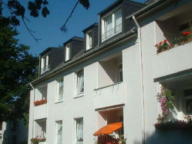 Modernisierte 2 Zi DG Wohnung in Frohnhausen