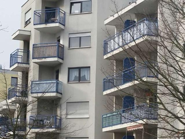 Modernisierte 2 Zi. Wohnung mit Balkon und TG Stellplatz in Karlsruhe Provisionsfrei !