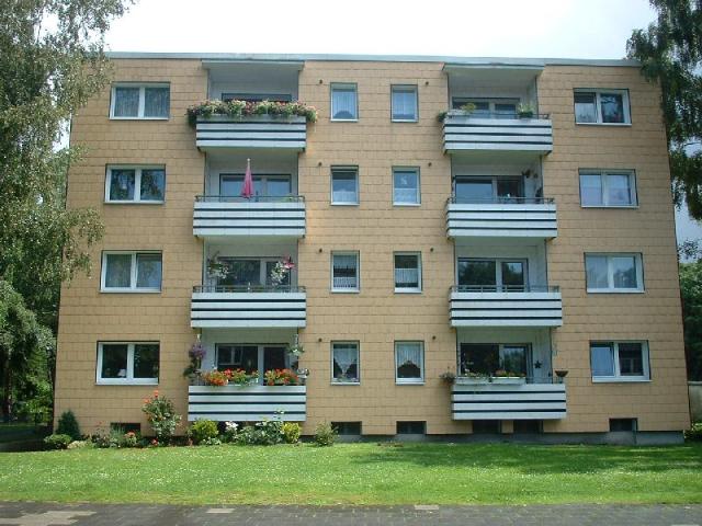 Modernisierte 2 Zi. Wohnung mit Balkon!