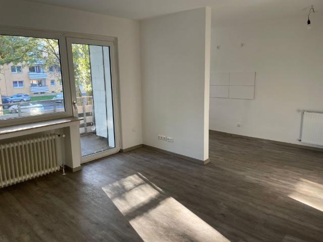 Modernisierte 2 Zi. Wohnung mit Balkon!