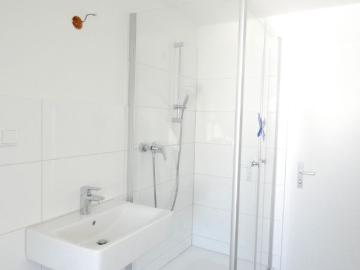 Modernisierte 2 Zi Wohnung mit Loggia in zentraler Lage von Holsterhausen