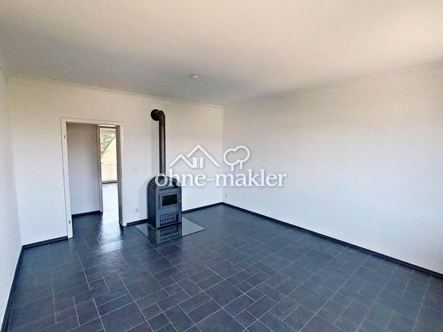 Modernisierte 2 Zimmer Altbauwohnung mit KAMIN, EBK und BALKON