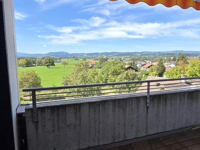 Modernisierte 2 Zimmer Eigentums Wohnung mit Bergblick und Süd/West Balkon in Durach