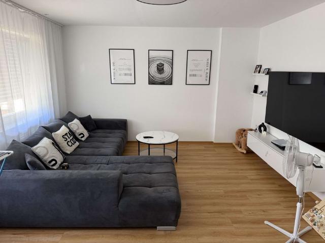 Modernisierte 2 Zimmer Wohnung in beliebter Lage