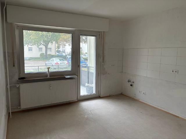 Modernisierte 2 Zimmer Wohnung in Eschborn mit Balkon!