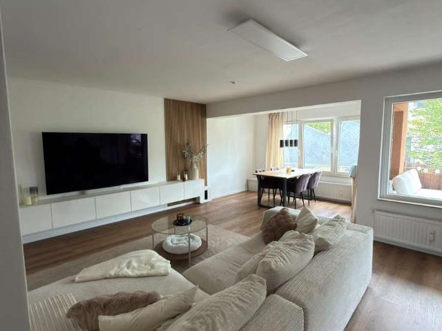 Modernisierte 2 Zimmer Wohnung mit Balkon und Einbauküche in Velbert