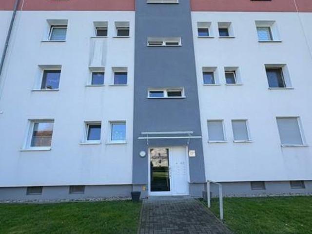 Modernisierte 2 Zimmer Wohnung mit Balkon in ruhiger Lage
