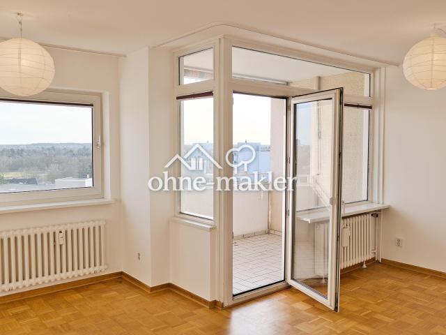 Modernisierte 2 Zimmer Wohnung mit Balkon/Loggia & Einzelgarage in ruhiger Lage von Spandau