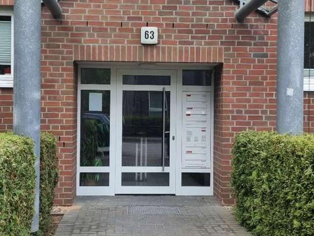Modernisierte 2 Zimmer Wohnung mit KFZ Stellplatz und Balkon in Norderstedt Garstedt