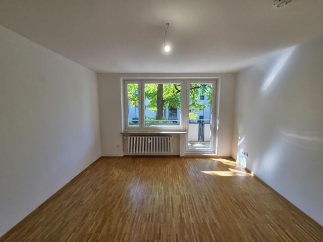 Modernisierte 2 Zimmerwohnung mit Loggia in der Hammerschmiede zu vermieten