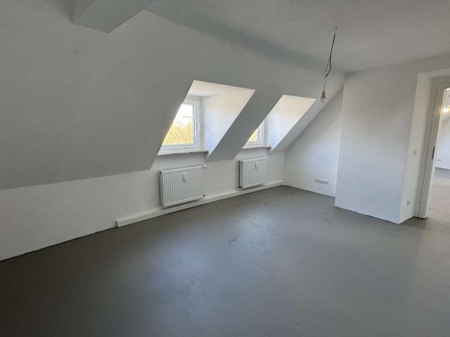 Modernisierte 3,5 Zimmerwohnung – Duisburg Rheinhausen