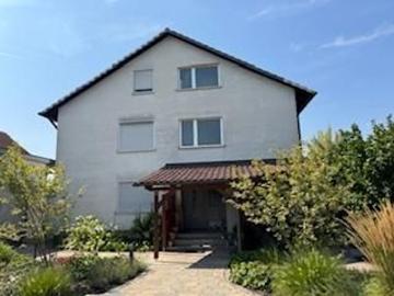 Modernisierte 3,5 ZW in Gochsheim mit Balkon
