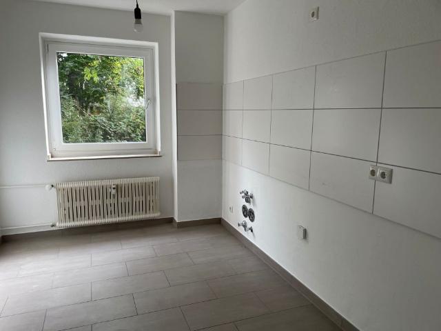 Modernisierte 3 Zi. Wohnung mit Balkon in Oberhausen!