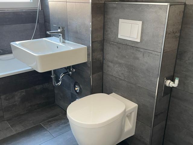 Modernisierte 3 Zi. Whg. mit Balkon in angrenzender Nähe zu E Haarzopf!