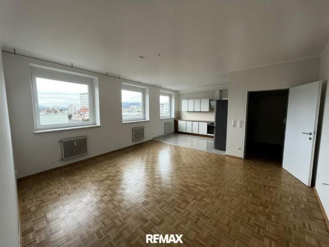 Modernisierte 3 Zimmer Mietwohnung mit Panoramablick bis zu den Karawanken