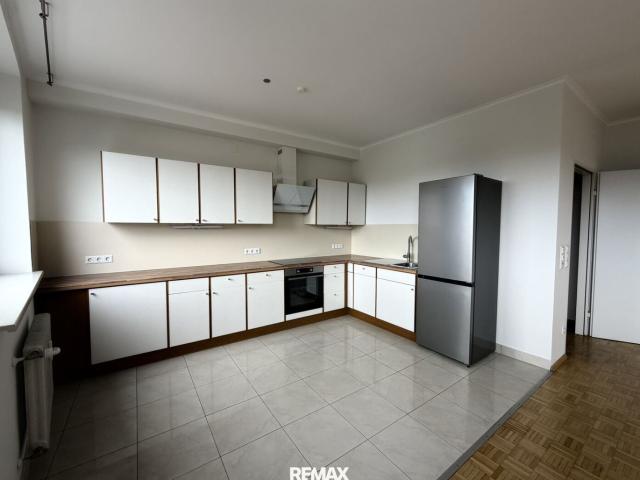 Modernisierte 3 Zimmer Mietwohnung mit Panoramablick bis zu den Karawanken
