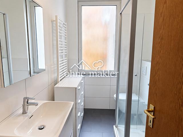 Modernisierte 3 Zimmer Altbauwohnung mit Echtholzparkett & neuer Einbauküche – Fürth Innenstadt