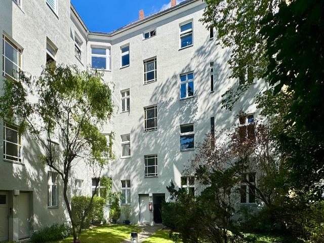 Modernisierte 3 Zimmer Eigentumswohnung bezugsfrei kaufen in Berlin Reinickendorf, 110 m², Balkon