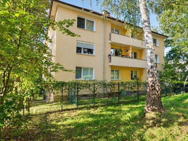 Modernisierte 3 Zimmer Eigentumswohnung mit Garagenstellplatz in ruhiger, zentraler Lage