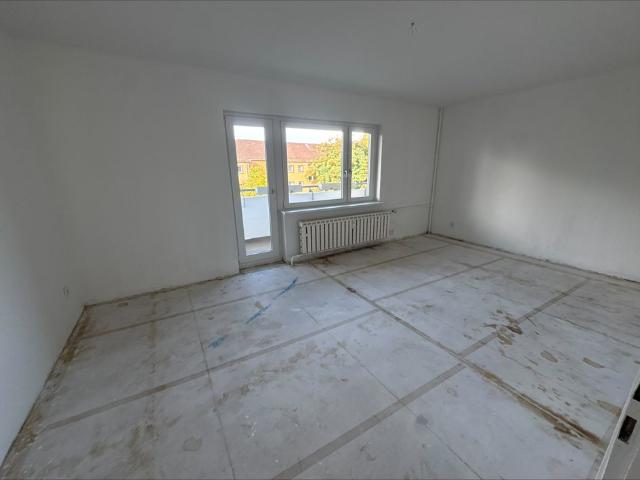 Modernisierte 3 Zimmer Wohnung in angenehmer Wohnlage mit Teich in der Umgebung