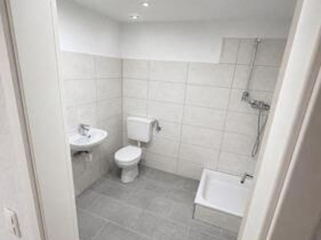 Modernisierte 3 Zimmer Wohnung in DU Beeck