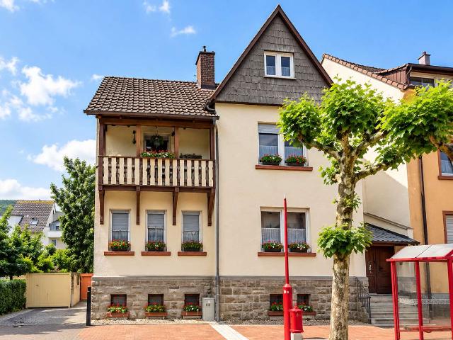 Modernisierte 3 Zimmer Wohnung in Kelkheim