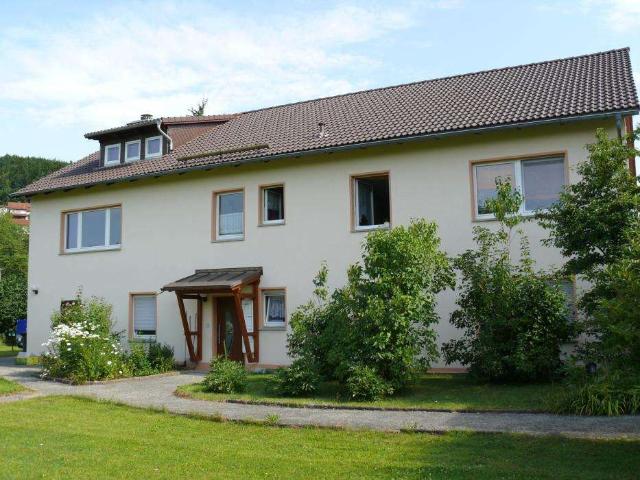 Modernisierte 3 Zimmer Wohnung in Lange Wiesen, Rödental