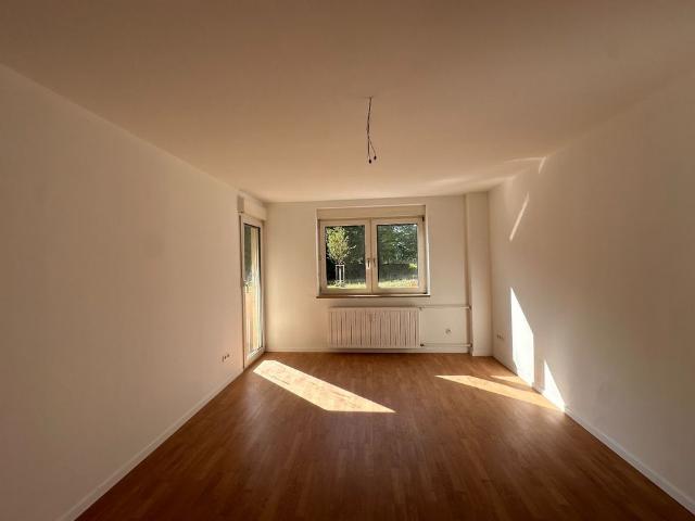 Modernisierte 3 Zimmer Wohnung in Schweinau mit Balkon