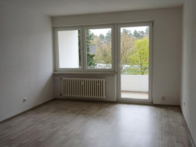 Modernisierte 3 Zimmer Wohnung mit Balkon in Sennestadt