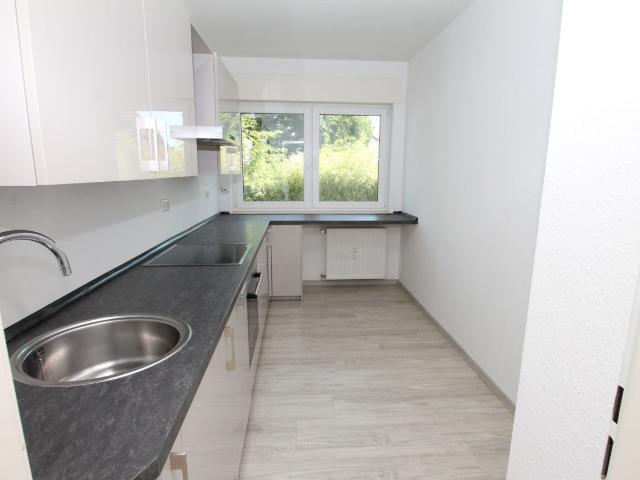 Modernisierte 3 Zimmer Wohnung mit Einbauküche & Tageslichtbad in Rüsselsheim Bauschheim