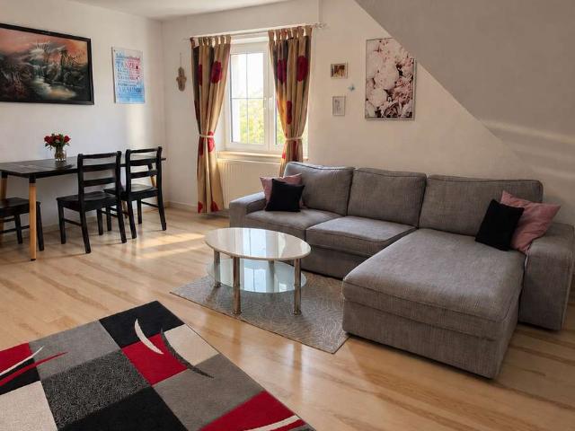 Modernisierte 3 Zimmer Wohnung mit Garage & neuer Küche