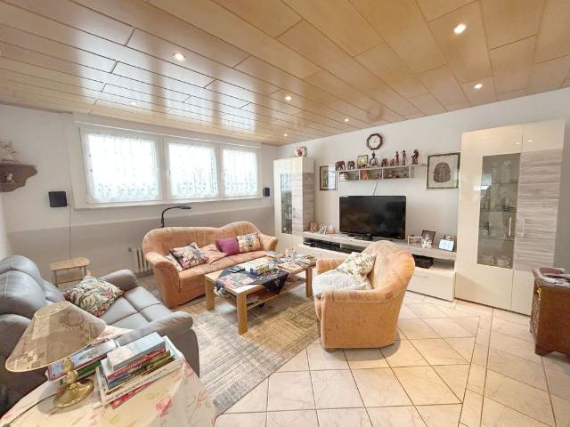 Modernisierte 3 Zimmer Wohnung mit traumhafter Lage im Grünen!