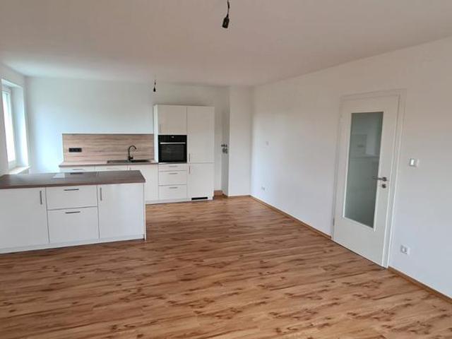 Modernisierte 3 Zimmer Wohnung Süd Balkon U1 Inselküche Moosach