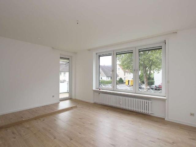 Modernisierte 3 ZKB Wohnung mit Balkon, EBK und Garage in Kassel Kirchditmold