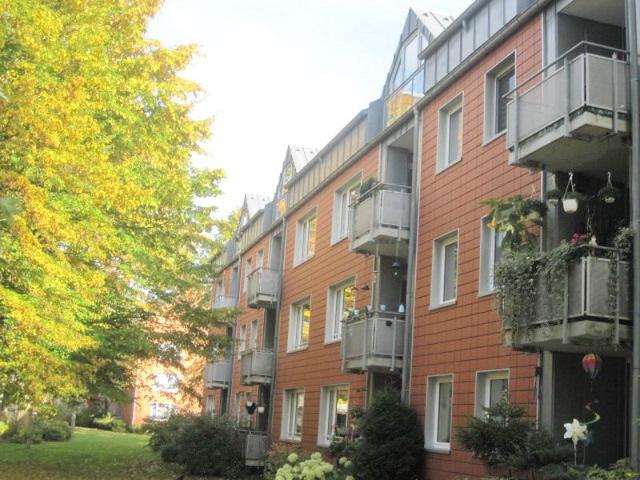Modernisierte 4 Zimmer Wohnung mit Balkon in Hamburg Rahlstedt