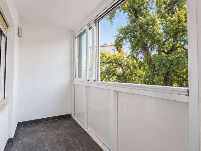 Modernisierte 4 Zimmer Wohnung mit Loggia und Parkblick I Nahe Donauinsel und Donaukanal