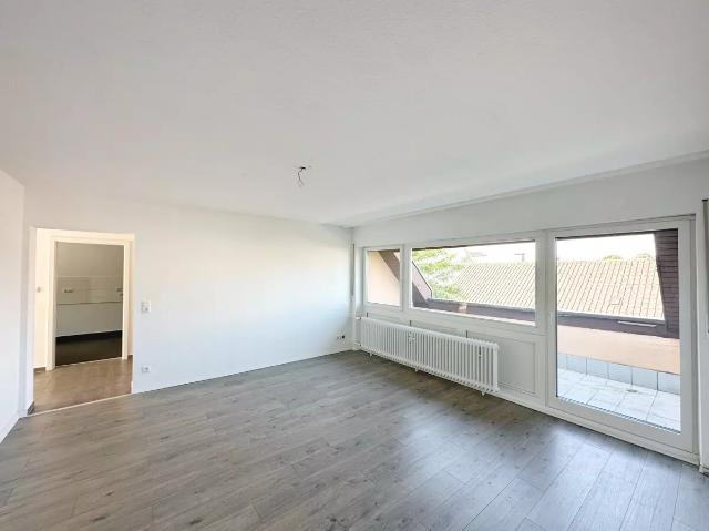 Modernisierte 4 Zimmer Wohnung mit schöner Raumaufteilung im Zentrum von Rastatt!