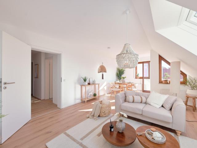 Modernisierte 4 Zimmer Wohnung mit viel Licht – bezugsfertig zum Wohlfühlen
