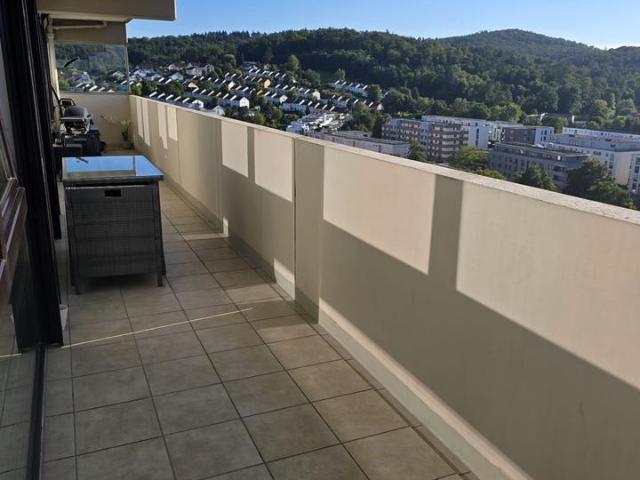 Modernisierte 4 Zimmer Wohnung mit Weitblick im 11. Obergeschoss