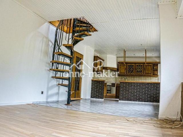 Modernisierte Masionette Wohnung 80qm + Dach in 40668 Meerbusch Lank EBK/Wärmepumpe/Solar