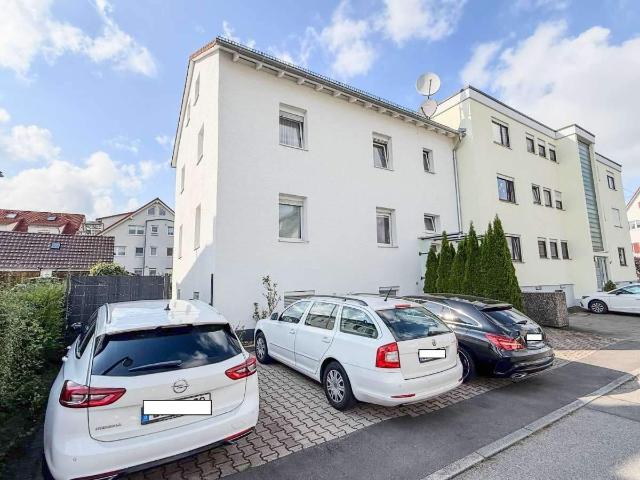 Modernisiertes 4 Familienhaus fußläufig zur S Bahn