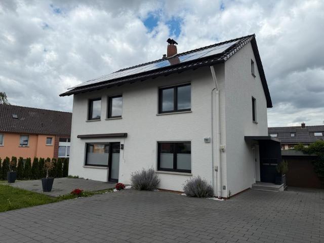 Modernisiertes 1 2 Familienhaus mit zusätzlichen Baugrundstück