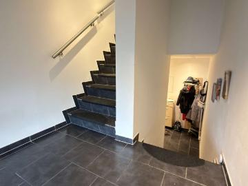 Modernisiertes 3 Parteienhaus mit Maisonette und Gartenanteil nahe Centro