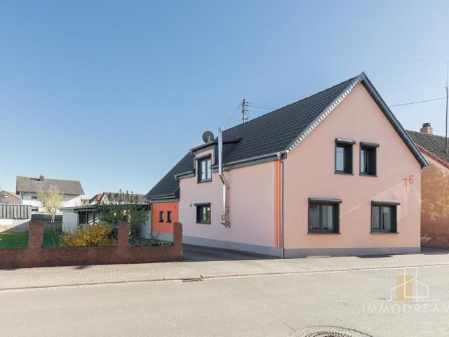 Modernisiertes EFH mit 1211 m² Grundstück, Sauna, PV & Grundstück