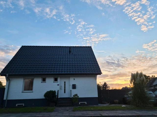 Modernisiertes Einfamilienhaus in Surheide. Perfekt für Familien