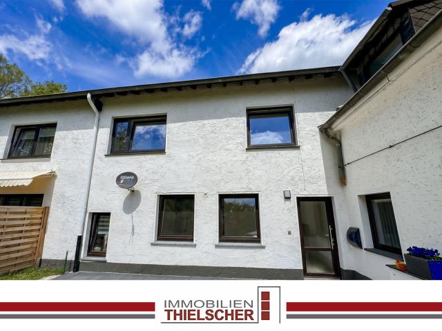 Modernisiertes Einfamilienhaus mit Sonnenterrasse und separatem Zugang in Marienberg