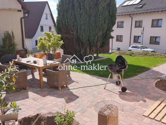 Modernisiertes Einfamilienhaus mit wunderschönem Garten und 3 Stellplätzen in ruhiger Lage