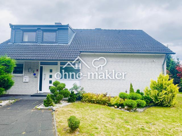 Modernisiertes Einfamilienhaus mit 187 m² Wohnfläche, 6 Zimmern, Garage und Garten