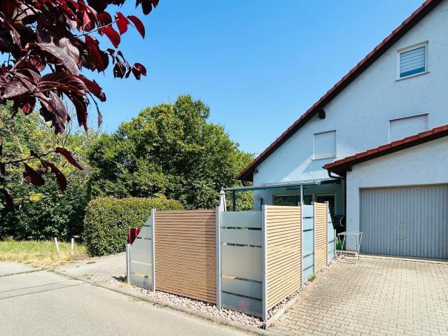 Modernisiertes Familienhaus in ruhiger Feldrandlage mit Garten